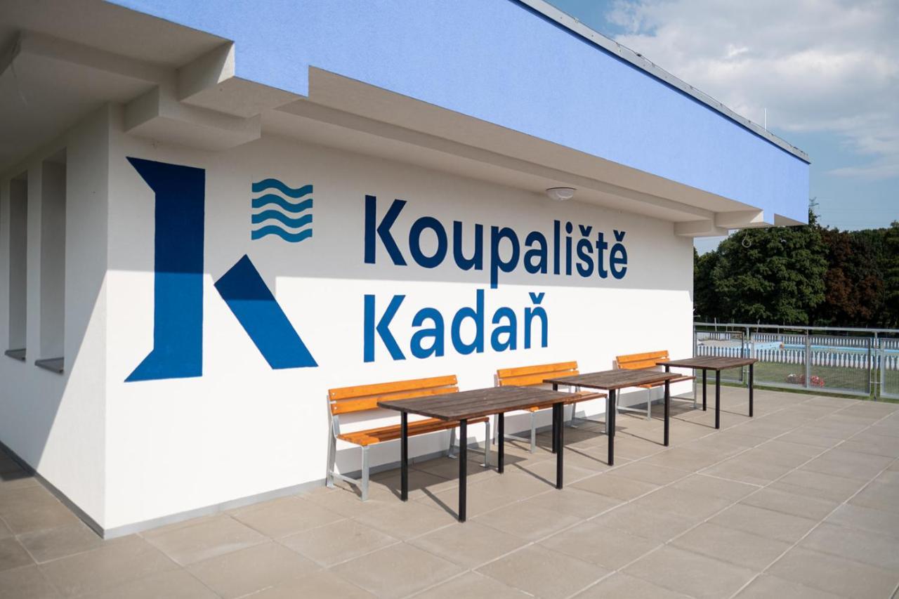 Ubytovna A Cykloubytovna Koupaliste Kadaň Exteriör bild